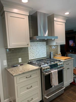 Ge Appliances Stainless Steel Range Hood UVW9301SLSS AC
