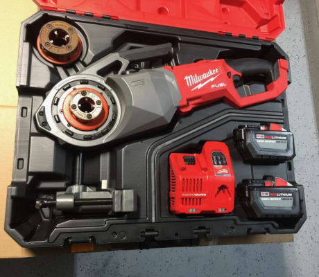 Milwaukee Tool - Power Pipe Threaders 