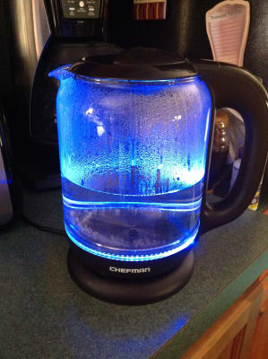  BELLA 1.7 Liter Glass Electric Kettle, Quickly Boil 7 Cups of  Water in 6-7 Minutes, Soft Blue LED Lights Illuminate While Boiling,  Cordless Portable Heater, Carefree Auto Shut-Off, Black: Home 