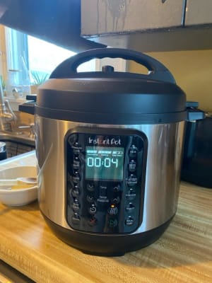 Slow Cooker Instant Pot Duo 6-Quart 7-in-1 Fast Multi Programmable