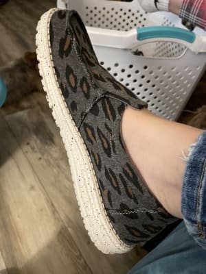 ちっちざるです。 Hey Dude Misty Cheetah Stretch Shoe - Women's Shoes in