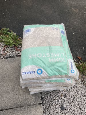 Wickes hot sale limestone chippings