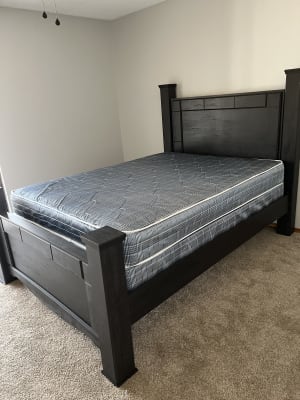 Annifern queen on sale poster bed