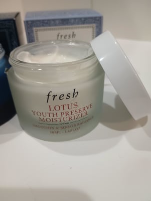 Lotus Youth Preserve Line & Texture Smoothing Day Cream 15ml