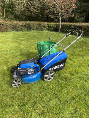 Hyundai HYM510SP Self Propelled Petrol Lawn Mower 196cc Wickes