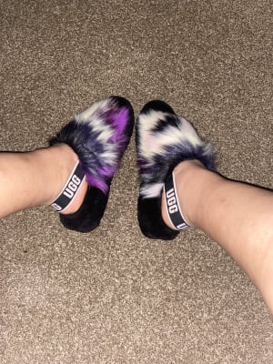 【大人もOK】UGG FLUFF YEAH SLIDE TIE DYEアップルサイズ4 Fluff Yeah Slide Tie Dye Slipper | UGG® Official