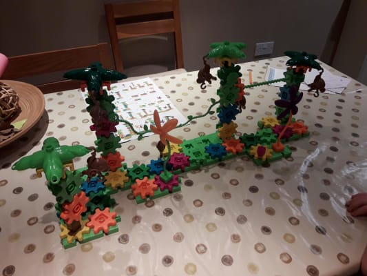 Moving monkeys building set 2025
