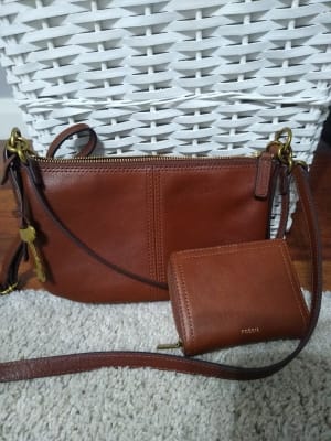 fossil baguette bag