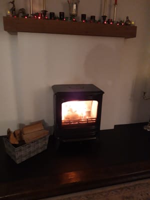 Kiln Dried Hardwood Logs - 16.5 Litre | Wickes.co.uk