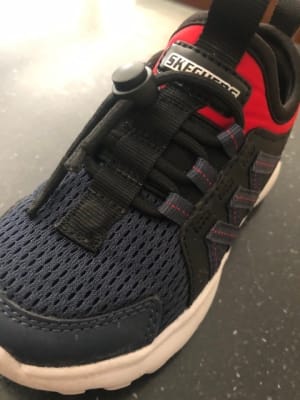 Boys skechers hot sale size 6