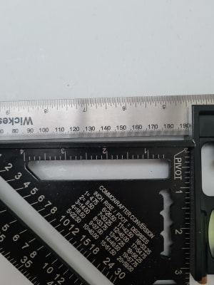 Set clearance square wickes
