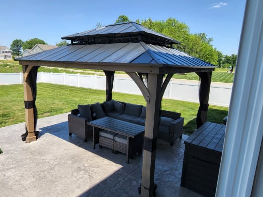 Broyhill Autumn Cove Wood Hard Top 
