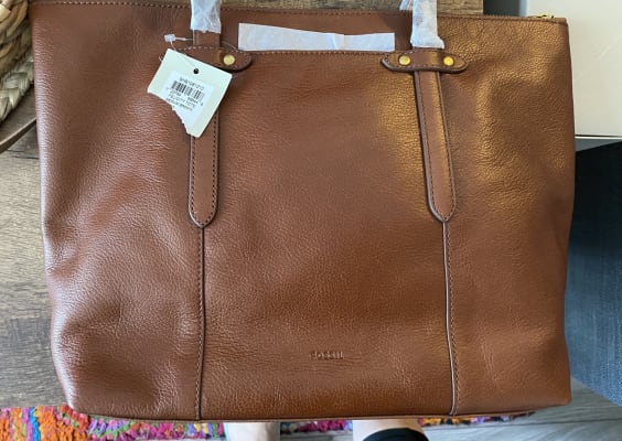 Felicity fossil shop