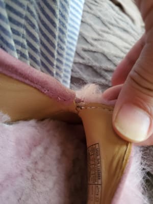 UGGセール☆ポンポンが可愛いKALEY WISP（直営店） いま注目のUGG®スニーカーをatmos pinkらしい“ギャル×ストリート
