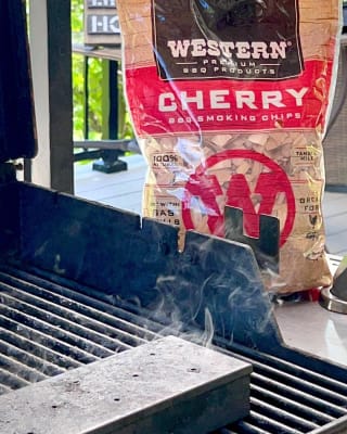 Western Pecan BBQ Smoking Chips 180 Cu in for Meat, Fish, and Vegetables