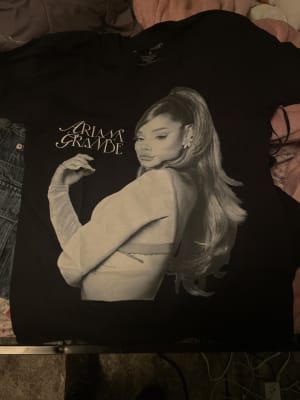 HEY REILLY Ariana Grande アリアナグランデ　tee Ariana Grande | Shop - Ariana Grande | Shop