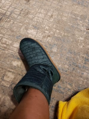 ブランド一覧 | ワールド オンラインストア UGG® Classic Short II Croc for Women | UGG® ウィッグ・エクステ