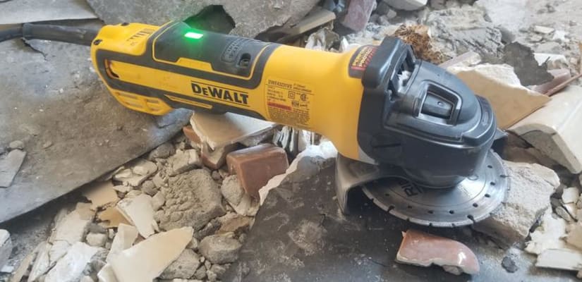 Dewalt angle grinder variable speed dwe43231vs clearance