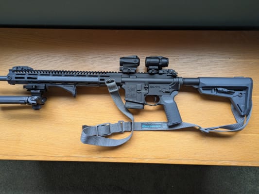Midwest Industries MI-15F Semi Automatic Rifle 223 Wylde 16 Black