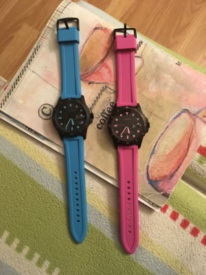 FB-01 Three-Hand Date Pink Silicone 