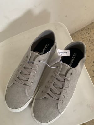 White sneakers hotsell old navy