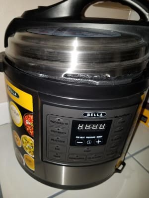 BELLA 8-Quart Programmable Electric Pressure Cooker at