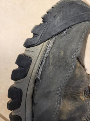 KEEN Outdoor Men's Targhee III Mid Hiking Boots - Black