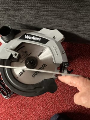 Mini circular outlet saw wickes