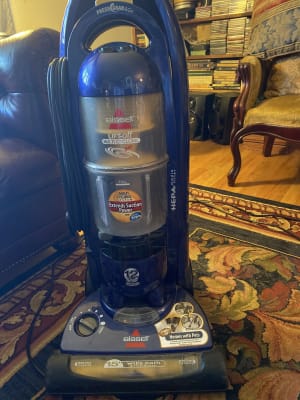 Multi Cyclonic Pet Vacuum 89Q9 