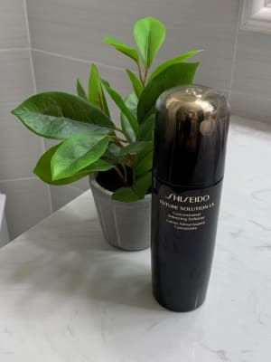 Future Solution LX Concentrated Balancing Softener | SHISEIDO