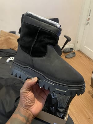 スノーボード　ウエアー　UGG UGG® Nikia Crochet UGGfluff Jacket for Women | UGG®