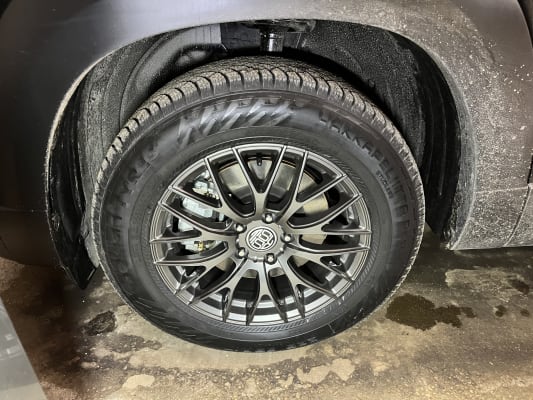 Nokian Hakkapeliitta R5 SUV Tires for Winter | Kal Tire