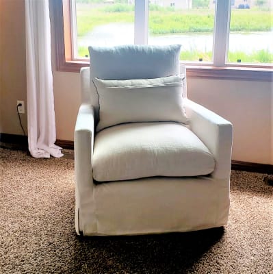 brynn swivel chair