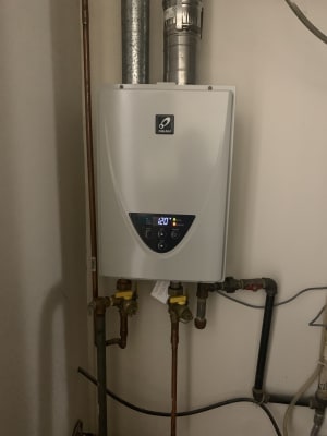 TK-310U-I - Takagi TK-310U-I - Series 200 Ultra Low-NOx Non-Condensing  Indoor Tankless Water Heater (8 GPM, NG/LP)