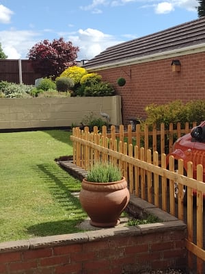 Forest Garden Dip Treated Pale Palisade Picket Fence 6 x 3ft