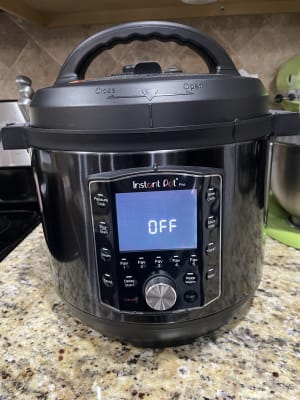 Instant Pot® Pro™ 8QT Multi-Use Pressure Cooker