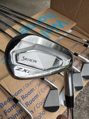 ZXi5 Irons | Golf Clubs | Dunlop Sports US