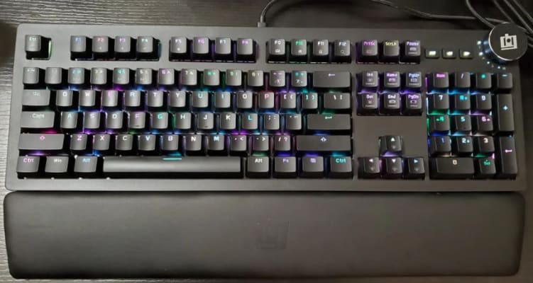 Deco Gear Mechanical Keyboard Cherry MX Red with Custom RGB