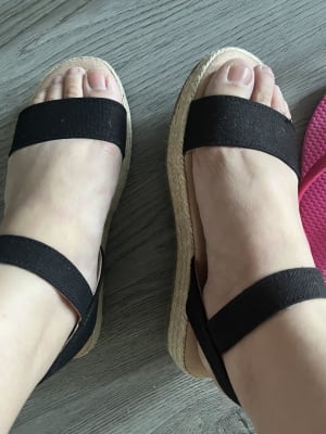Old navy platform best sale sandals