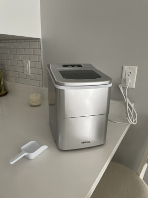 10 Reasons You Need a Countertop Ice Maker in Your Life