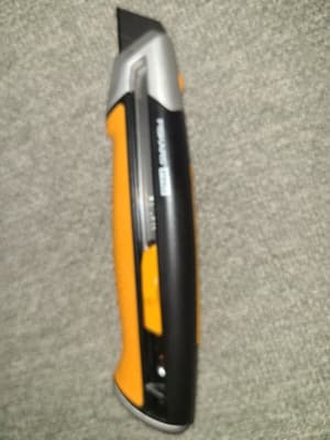 Fiskars Utility Knife Retractable 770020 from Fiskars - Acme Tools