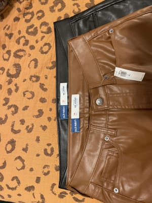 Old Navy High-Rise Faux Leather Leggings Size M TALL- Sedimentary- NWOT