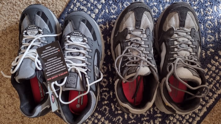 Skechers safety shoes online review