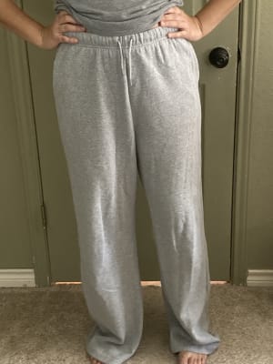 Old Navy Adult Baggy Sweat Pants Gray Size M - $15 (50% Off Retail) - From  Kaity