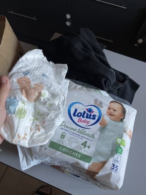 Lotus Baby Douceur Naturelle - Nappies Size 4 (7-12kg) 1 Month Pack - 148  Layers : : Baby Products