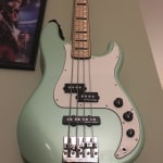 Fender Special Edition Deluxe PJ Bass Sea Foam Pearl Musician s