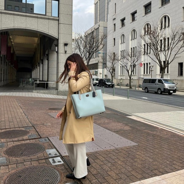 coach willow tote review