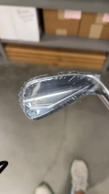 ZXiU Utility Irons | Golf Clubs | Dunlop Sports US